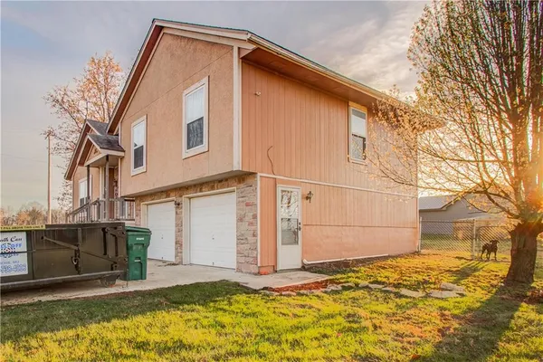 $215,000 | 202 North Texas Street, Archie, MO 64725
