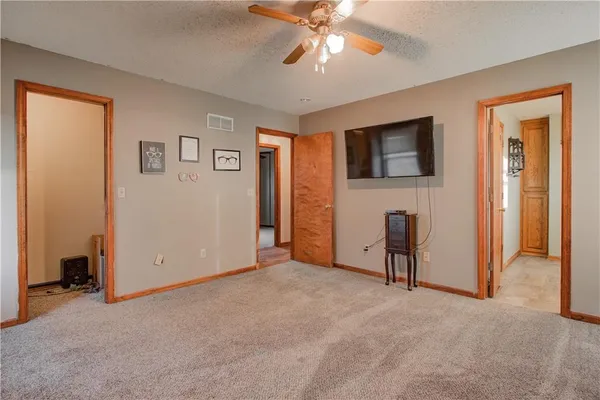 $215,000 | 202 North Texas Street, Archie, MO 64725