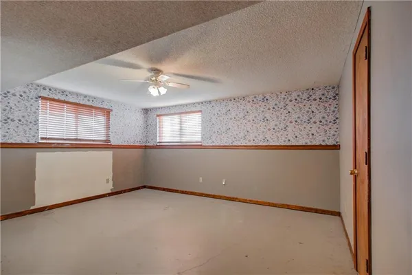 $215,000 | 202 North Texas Street, Archie, MO 64725