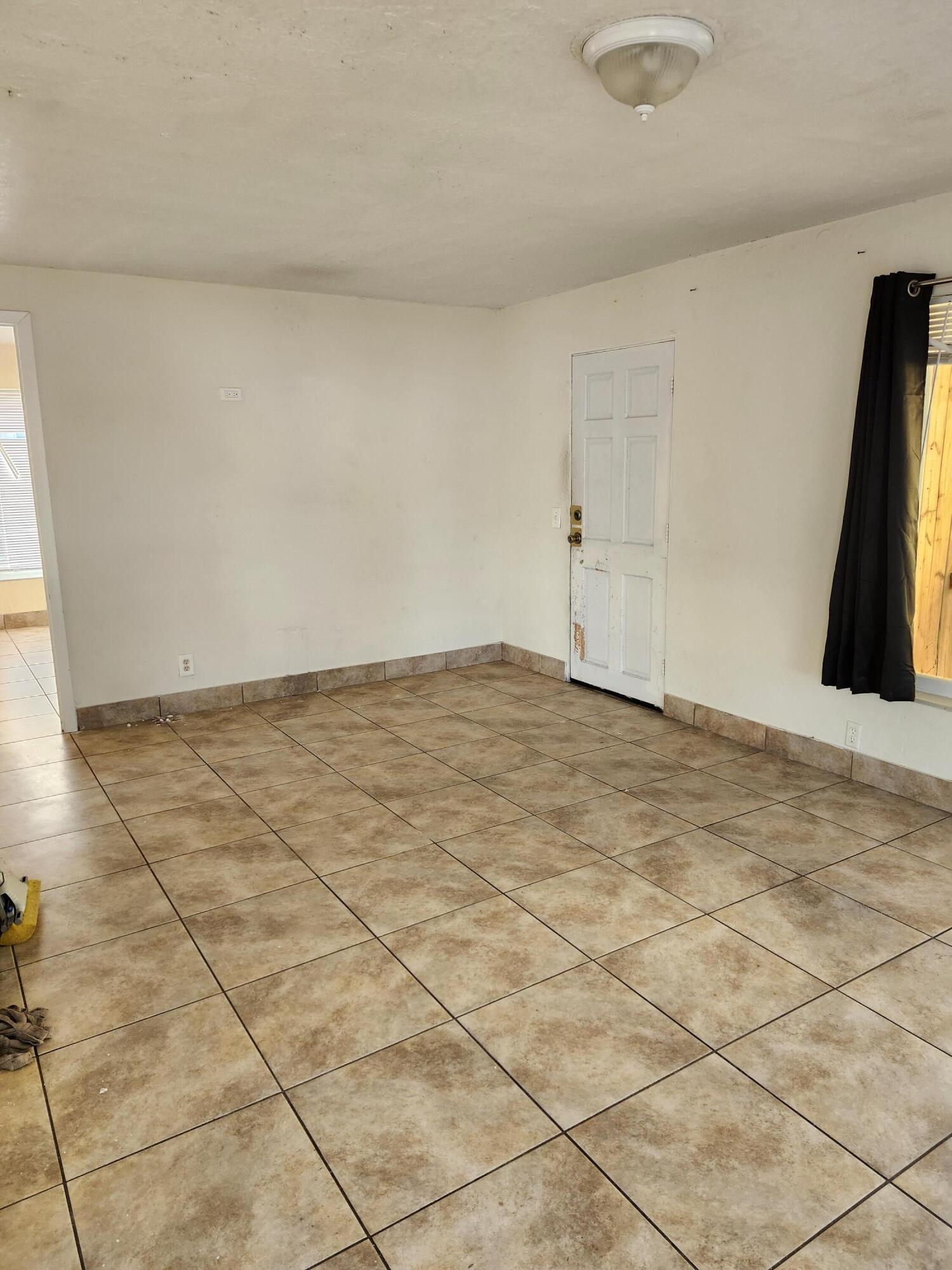 1102 James Road Lake Worth, FL 33462 - Photo 12 of 13 1000004522
