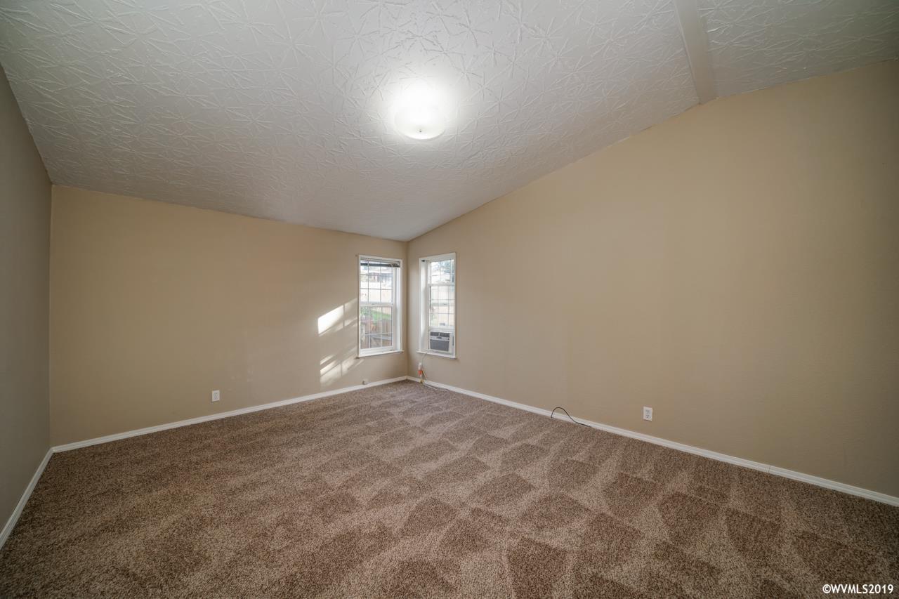 2000 Robins Lane Southeast, Unit 18 Salem, OR 97306 - Photo 14 of 28