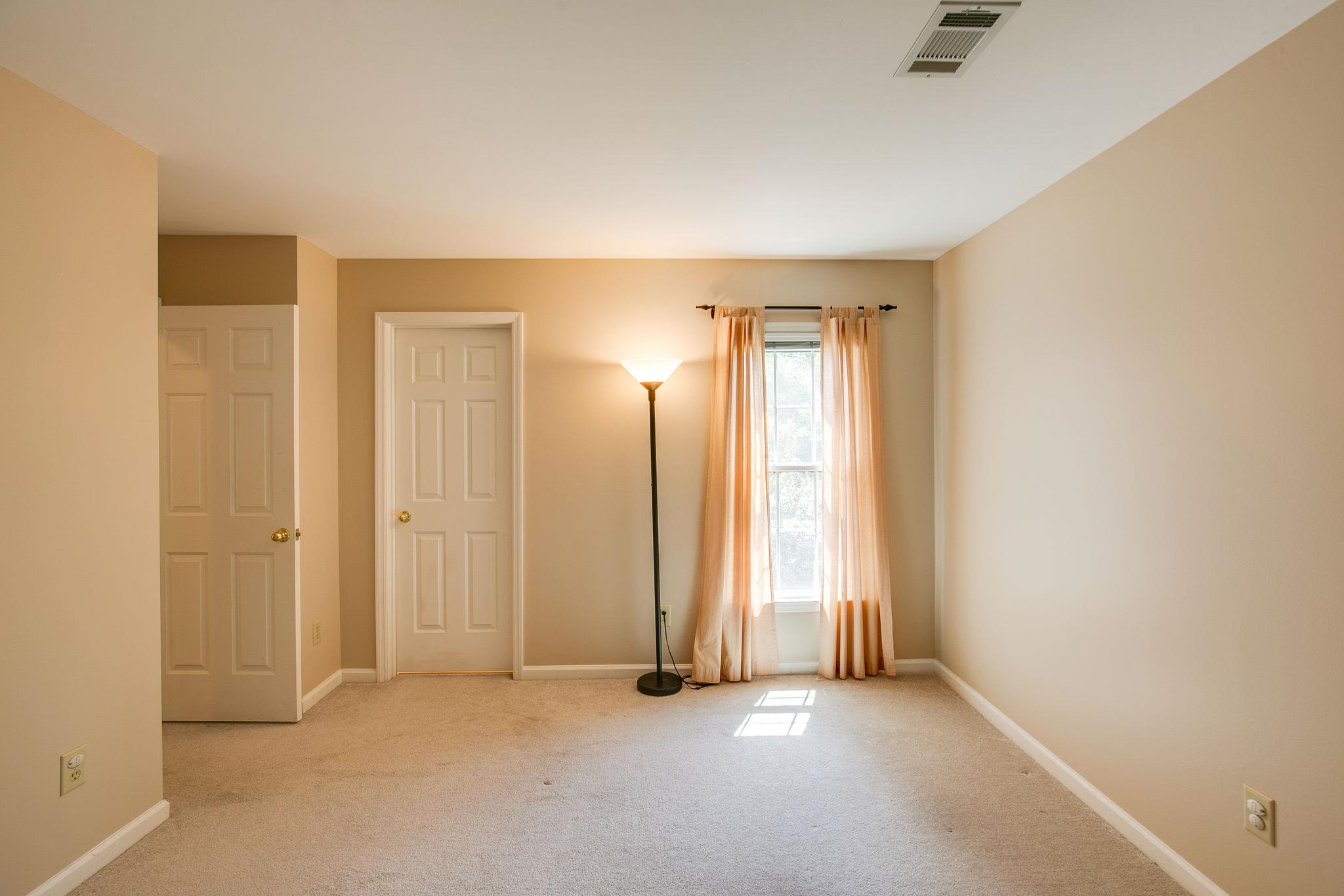 114 Chester Stevens Road Franklin, TN 37067 - Photo 21 of 30 an empty room with window