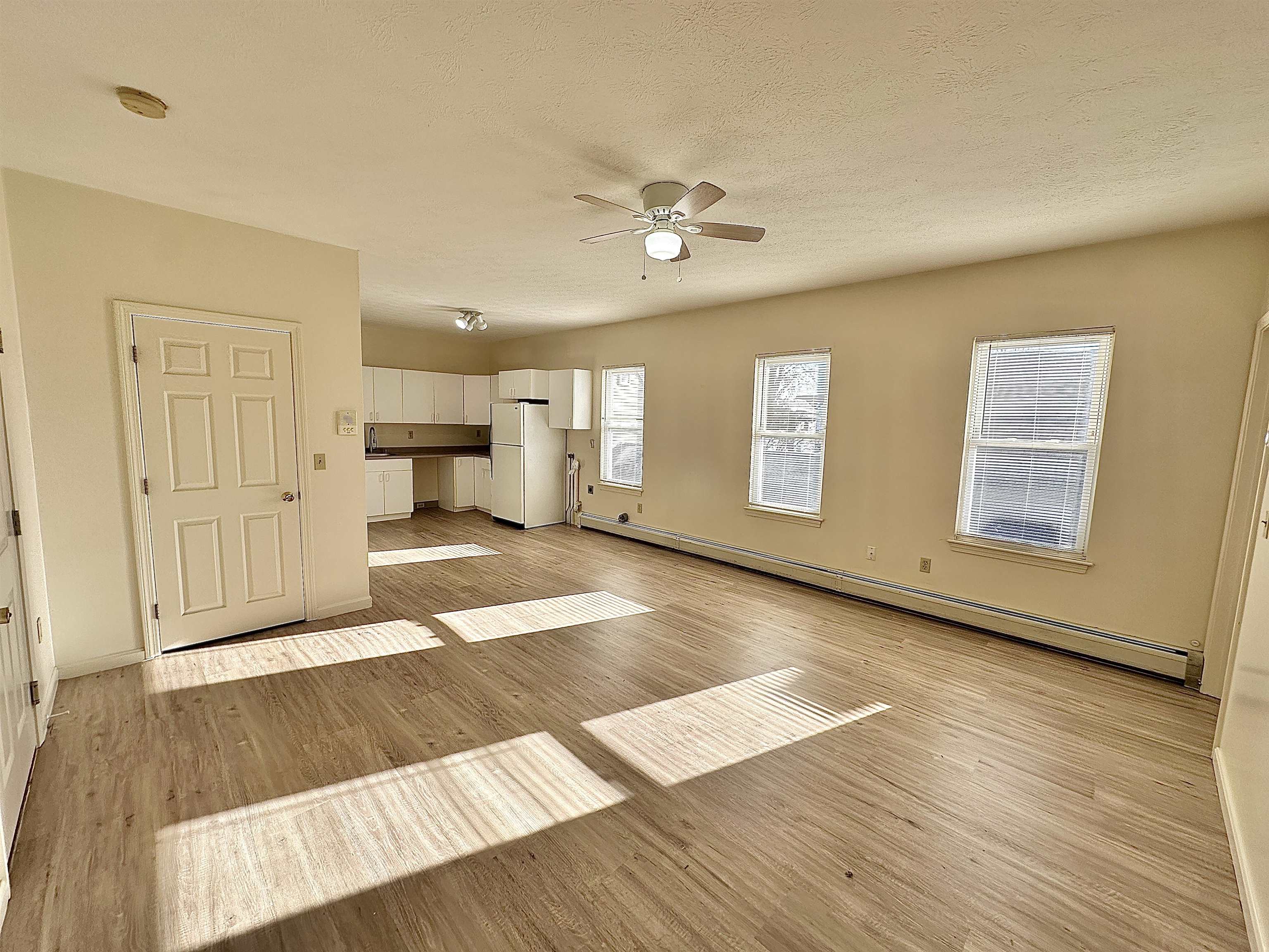 96 Palm Street Nashua, NH 03060 - Photo 4 of 12