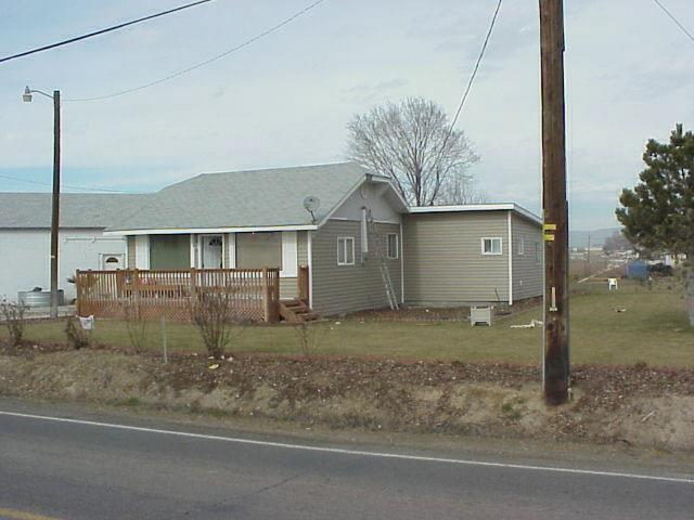 1121 North Outlook Road Outlook, WA 98938 - Photo 1 of 4 a view of a house with a yard
