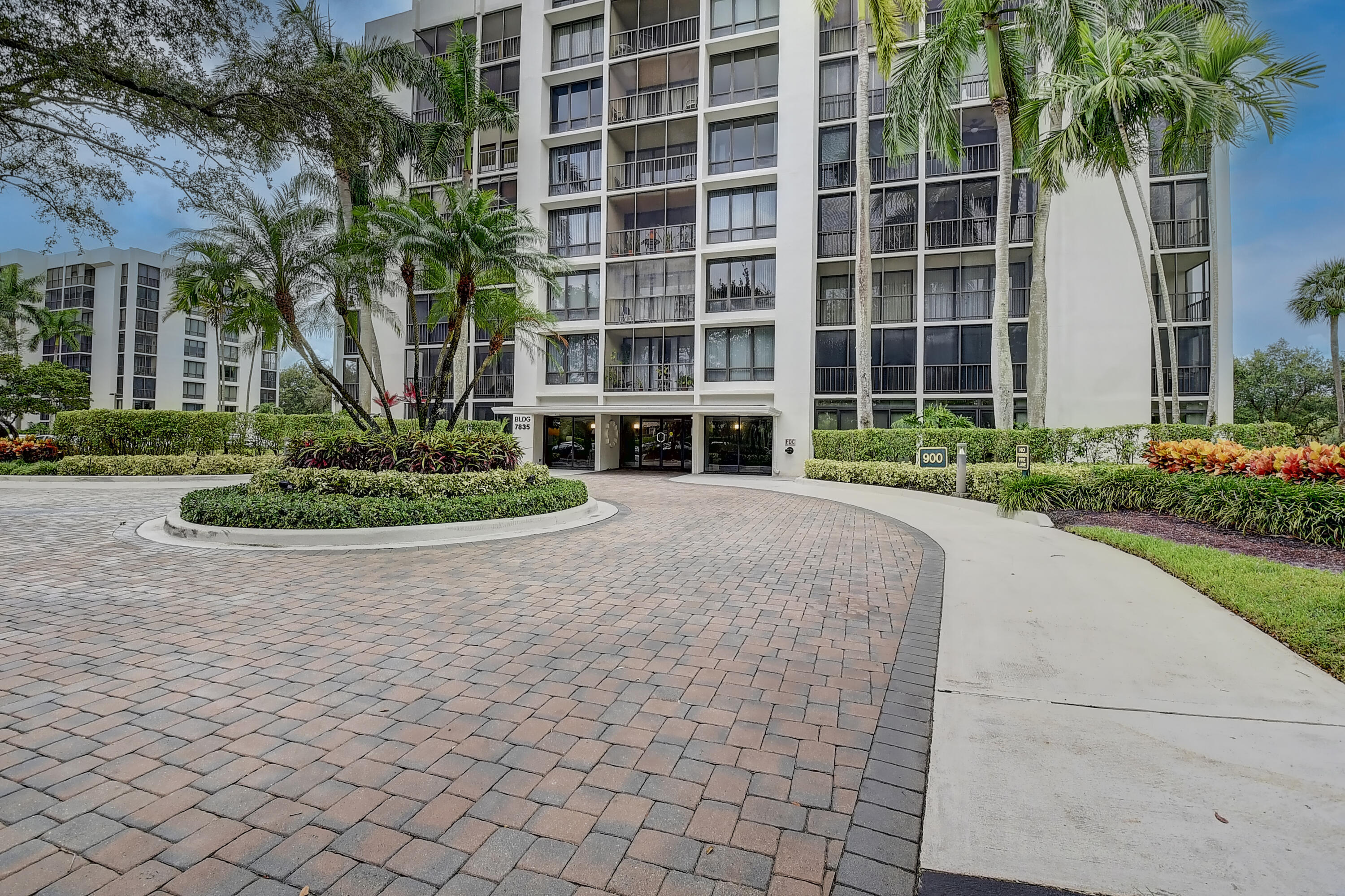 7835 Lakeside Boulevard, Unit 922 Boca Raton, FL 33434 - Photo 2 of 77 3 (2)