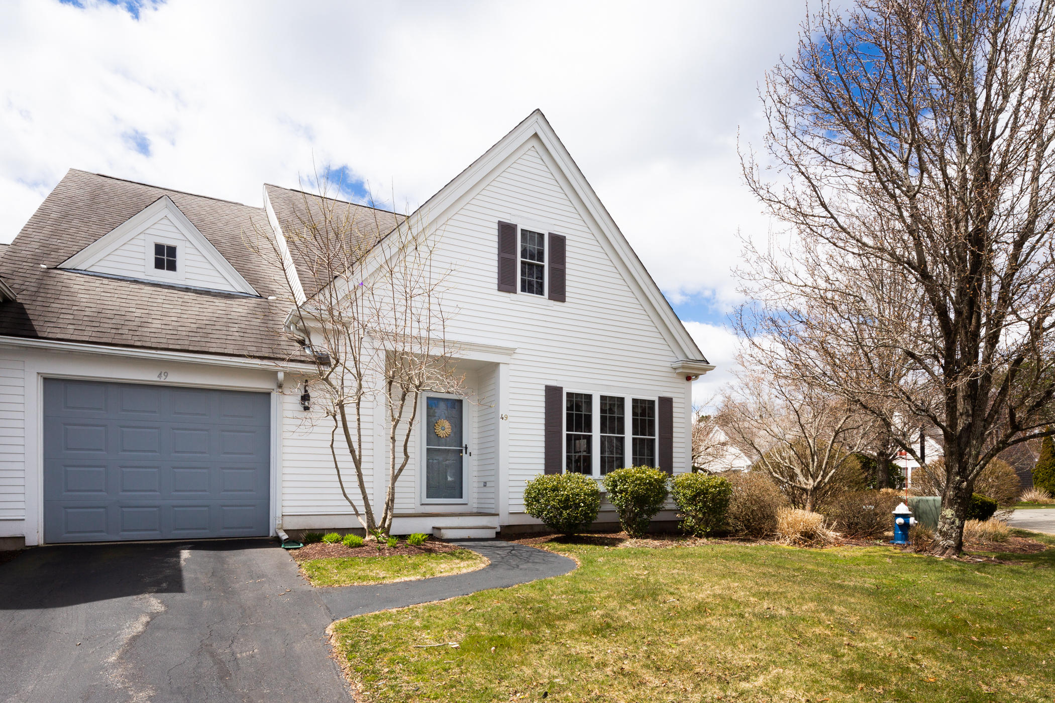 49 Stratford Ridge Mashpee, MA 02649 - Photo 1 of 26 49StratfordRdg-02-Mashpee-w (1)