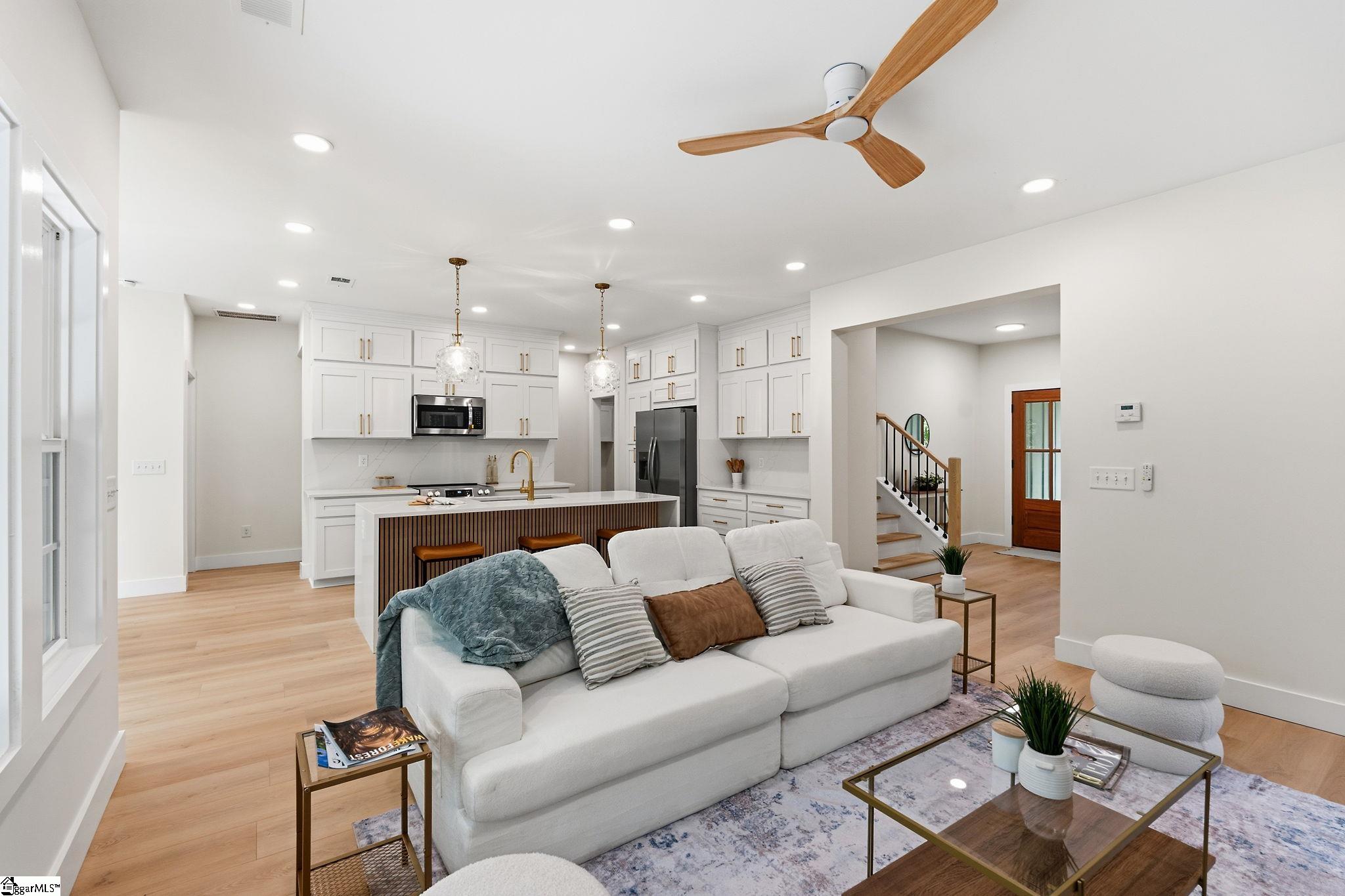 406 Point Road Westminster, SC 29693 - Photo 14 of 45