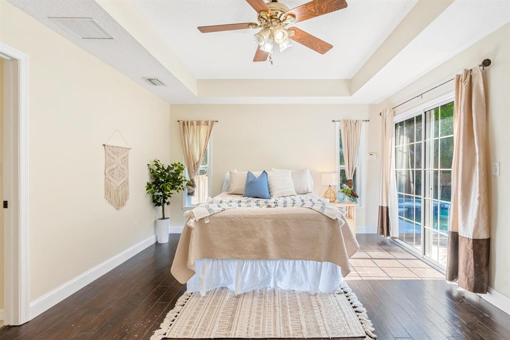 205 Shirley's Way St. Augustine, FL 32086 - Photo 20 of 56 a bed room with a bed and a window