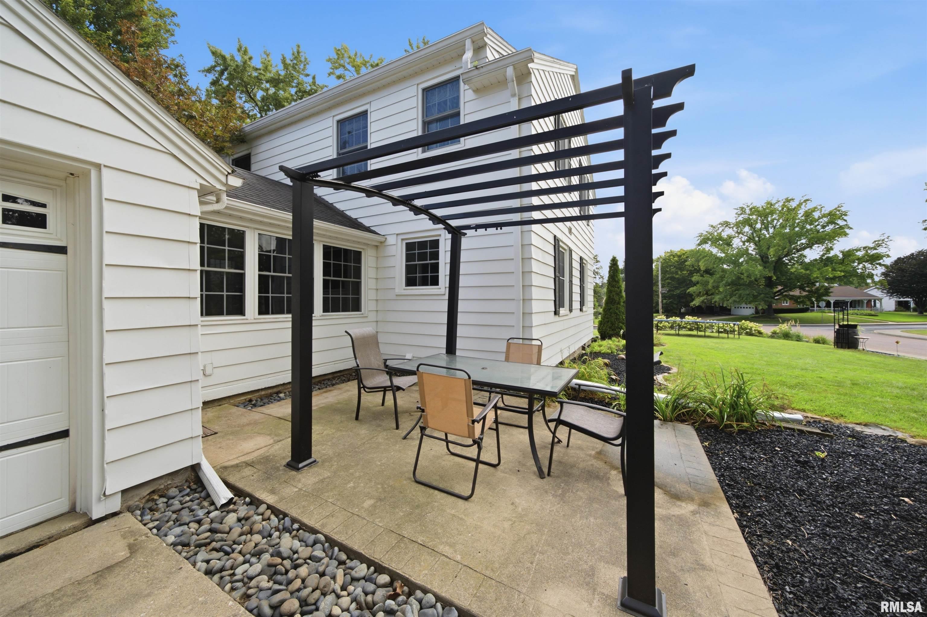 231 West Ridgemont Road Peoria, IL 61614 - Photo 45 of 51 Gallery Image 45