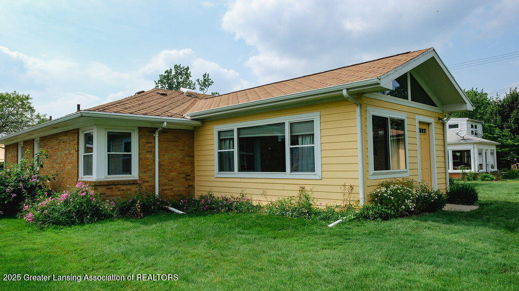 1717 Wellington Road Lansing, MI 48910 - Photo 49 of 57 LenonJamesPhoto59