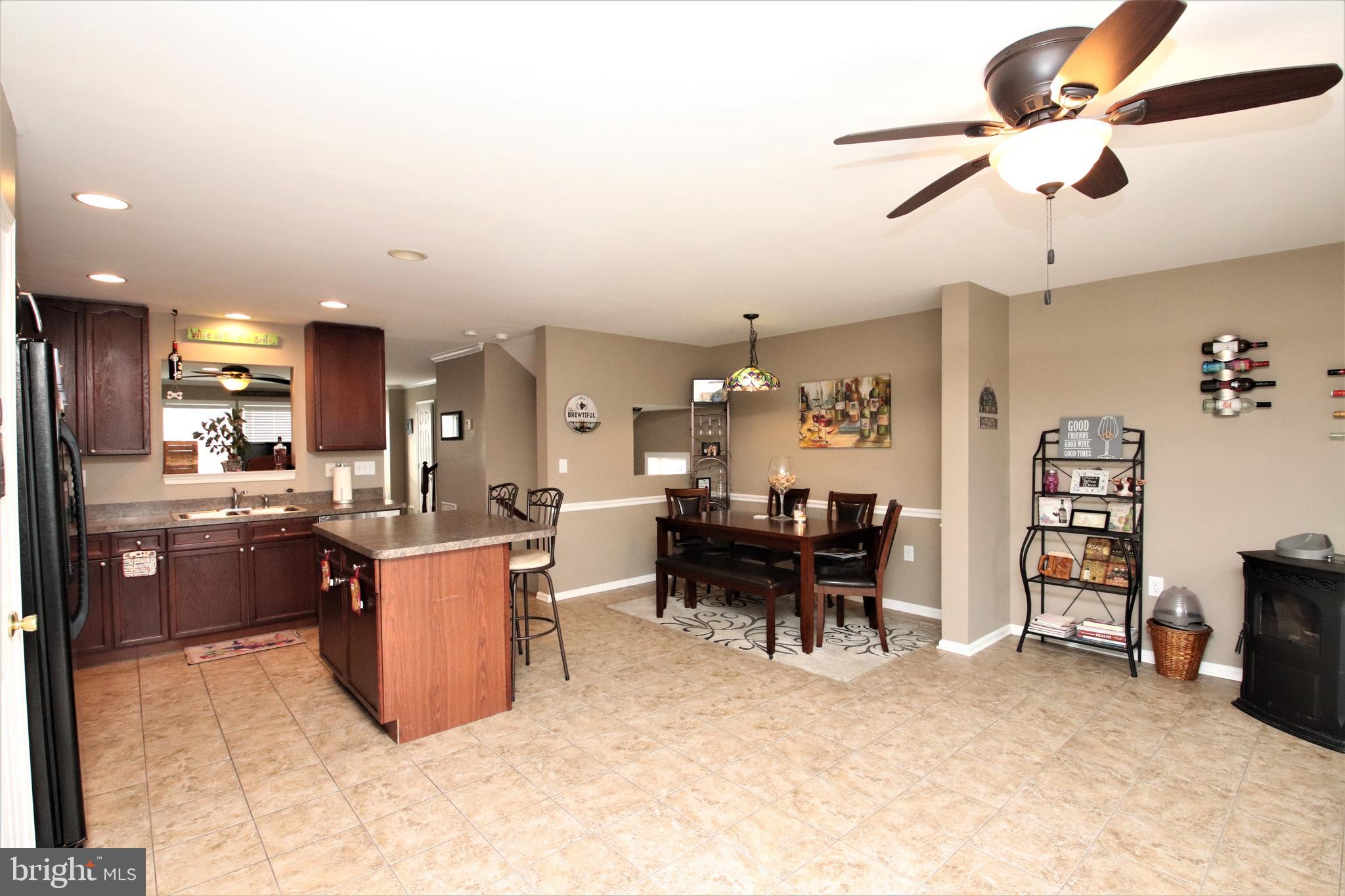 238 Rumbling Rock Road Hedgesville, WV 25427 - Photo 10 of 27 Kitchen
