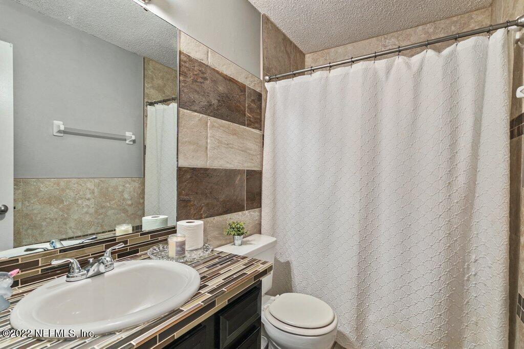 10840 Rutherford Court Jacksonville, FL 32257 - Photo 21 of 29 2nd Bathroom
