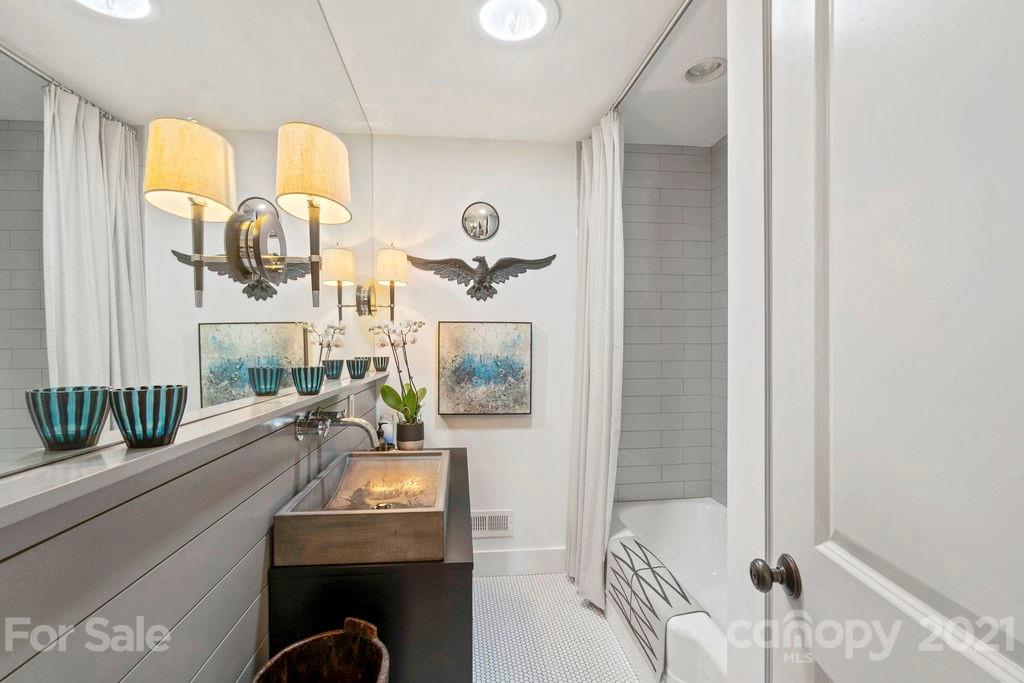 225 Chiswick Road Charlotte, NC 28211 - Photo 34 of 45 Gallery Image 34