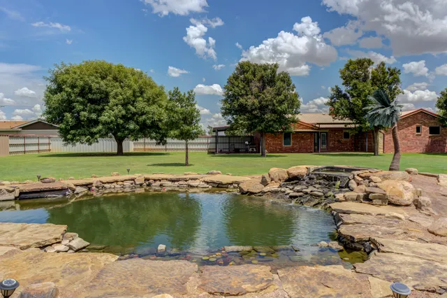 $888,000 | 7913 North Farm To Market Road 1264, Lubbock, TX 79415