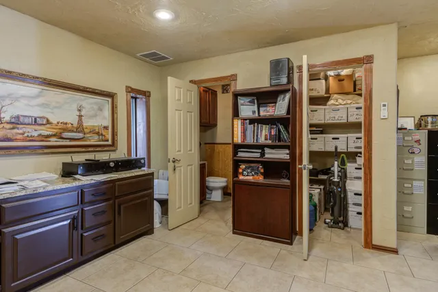 $888,000 | 7913 North Farm To Market Road 1264, Lubbock, TX 79415