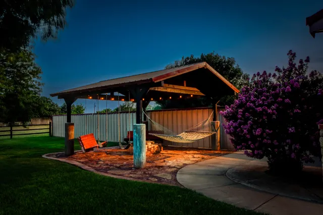 $888,000 | 7913 North Farm To Market Road 1264, Lubbock, TX 79415