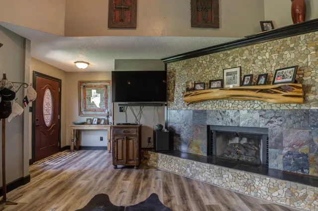 $888,000 | 7913 North Farm To Market Road 1264, Lubbock, TX 79415