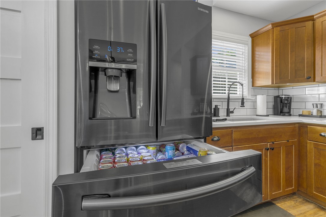 1230 Melton Road, Unit 82 West Union, SC 29696 - Photo 14 of 50 Samsung Refrigerator