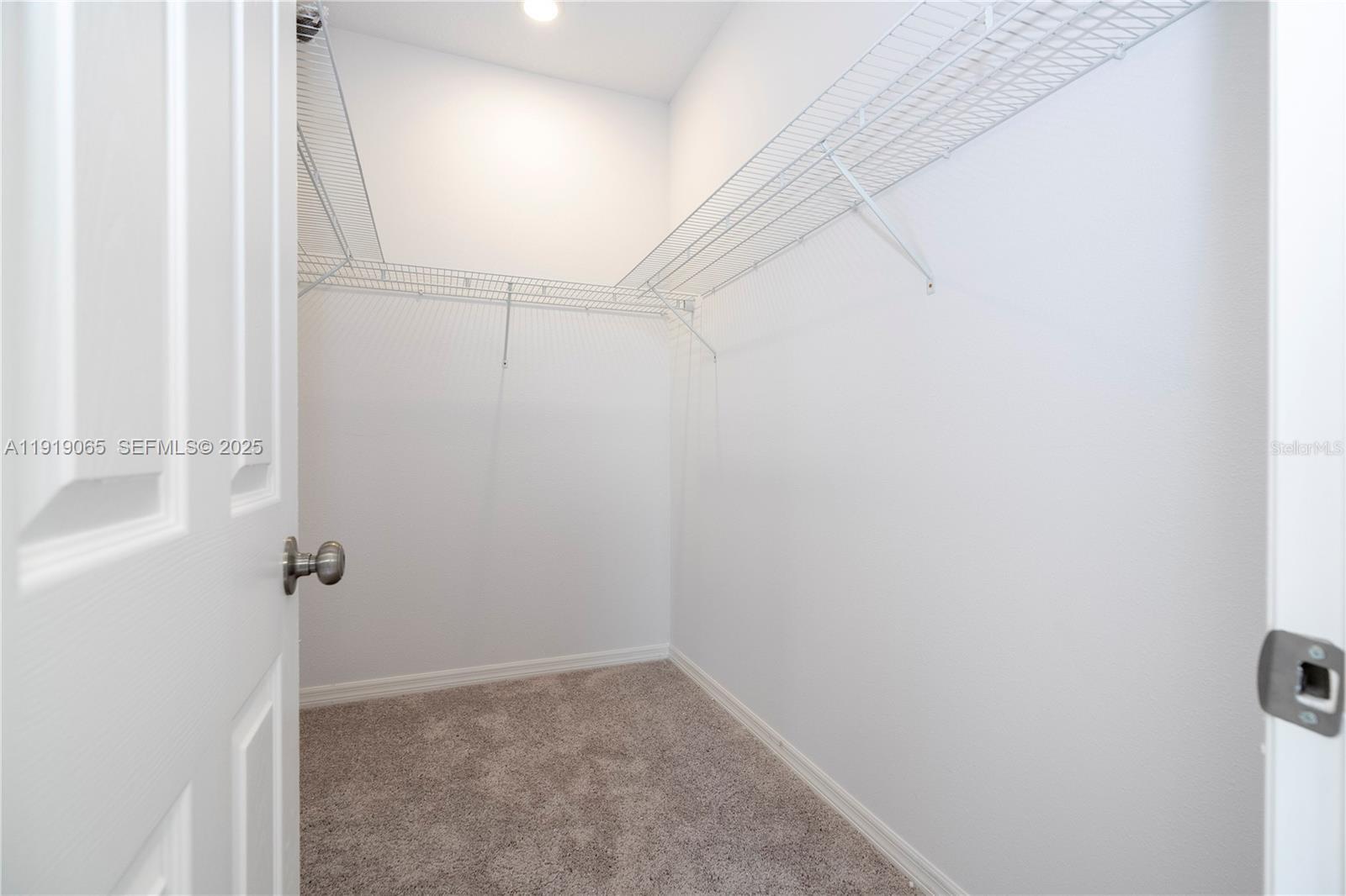 873 Colville Drive, Unit 873 Kissimmee, FL 34759 - Photo 22 of 47 a view of a room