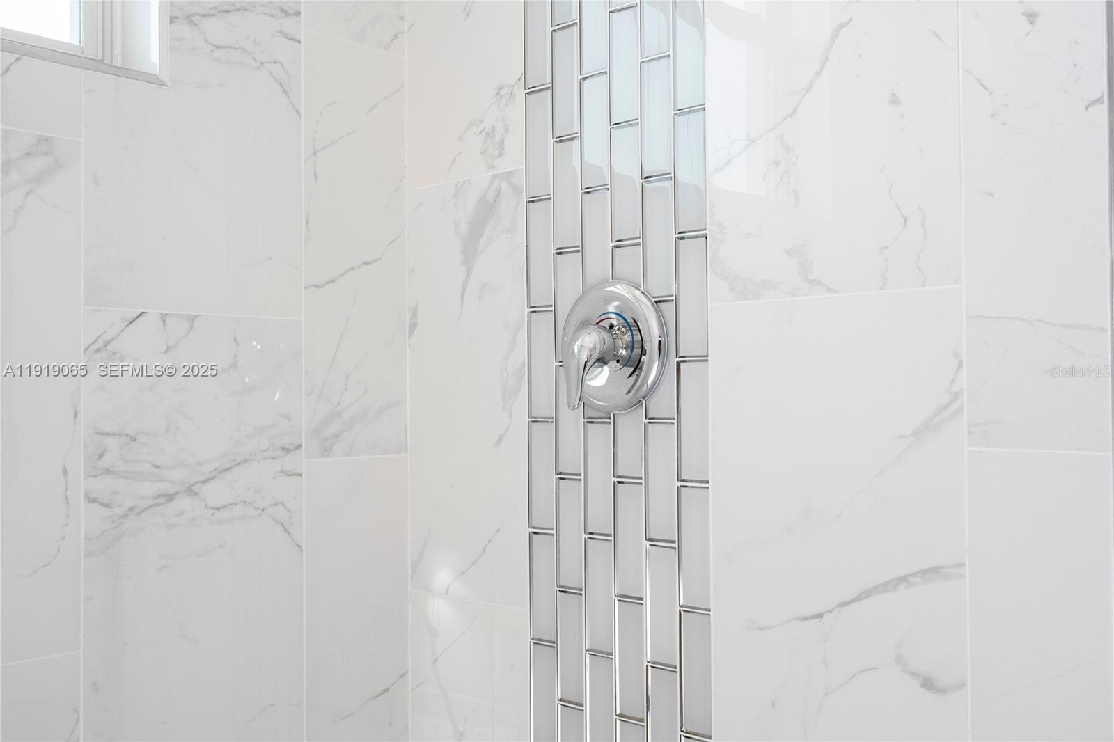 873 Colville Drive, Unit 873 Kissimmee, FL 34759 - Photo 25 of 47 close up of door