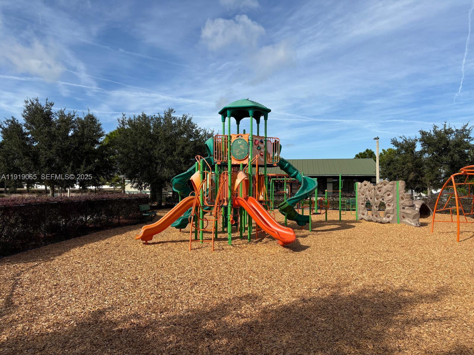 873 Colville Drive, Unit 873 Kissimmee, FL 34759 - Photo 43 of 47