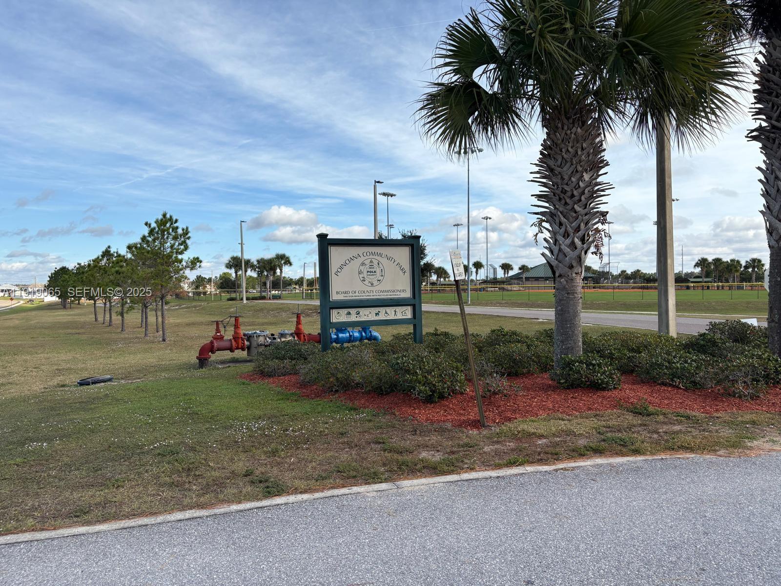 873 Colville Drive, Unit 873 Kissimmee, FL 34759 - Photo 47 of 47 a view of a park