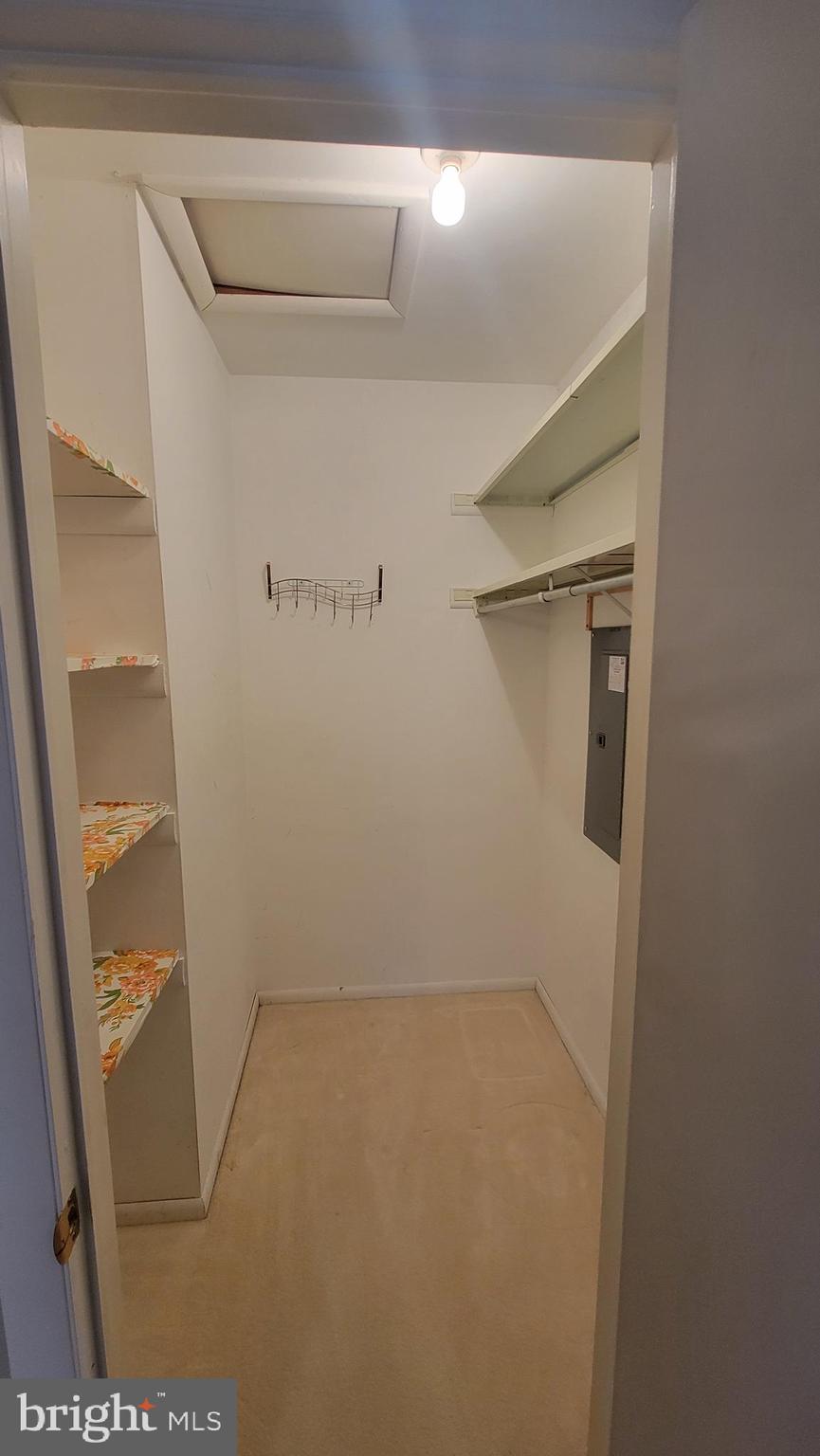 1475 Mt Holly Road, Unit O5 Edgewater Park, NJ 08010 - Photo 13 of 27 Master walk in closet