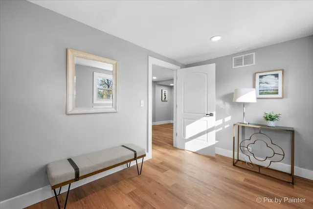 $425,000 | 481 Edward Court, Des Plaines, IL 60016