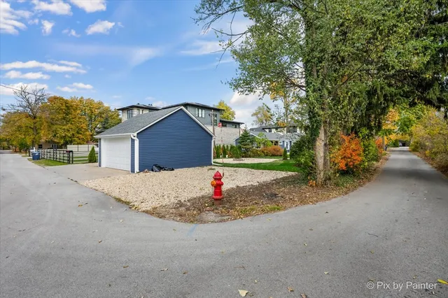 $425,000 | 481 Edward Court, Des Plaines, IL 60016