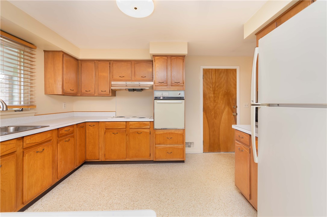 23 North Hollow Road Greece, NY 14626 - Photo 12 of 45