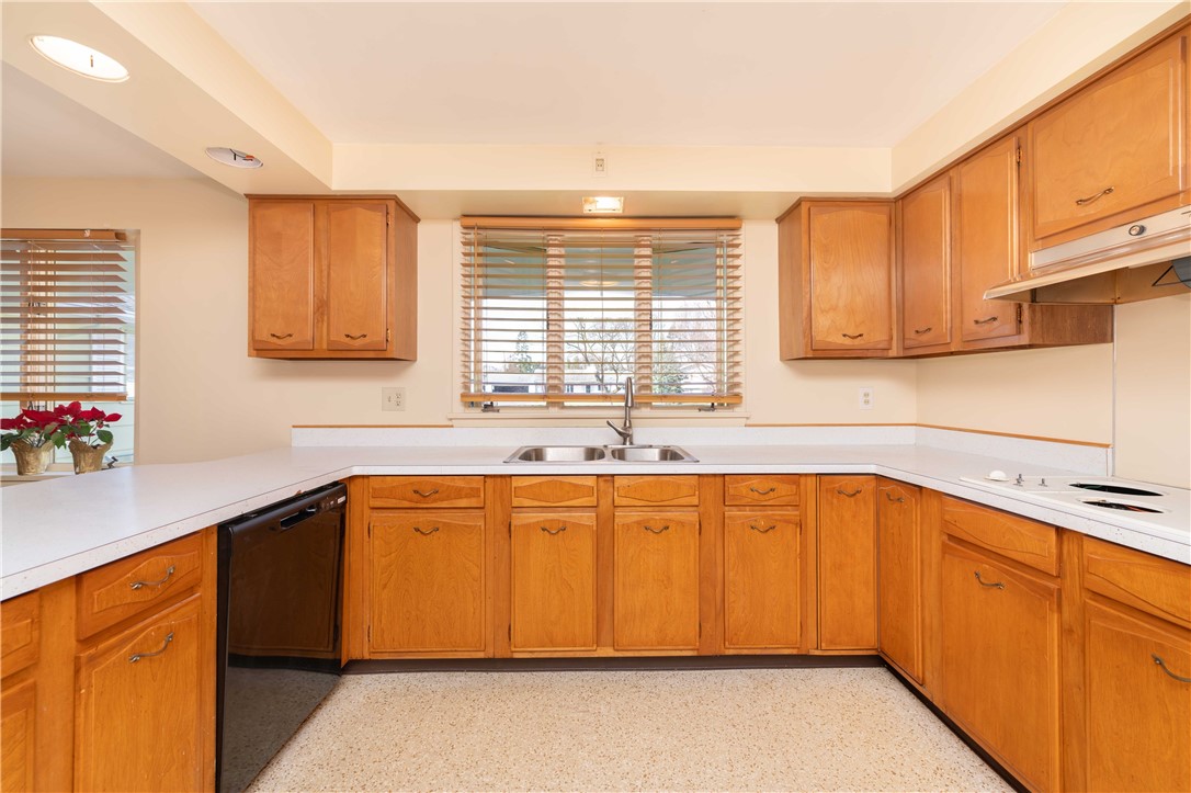 23 North Hollow Road Greece, NY 14626 - Photo 14 of 45