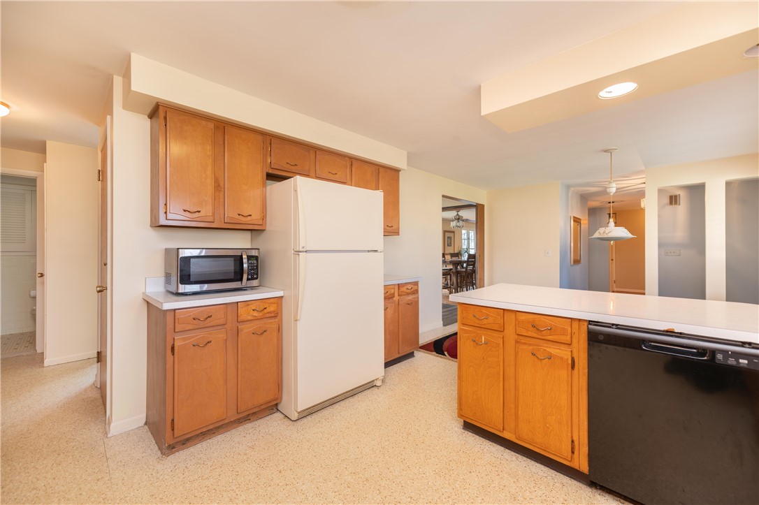 23 North Hollow Road Greece, NY 14626 - Photo 16 of 45