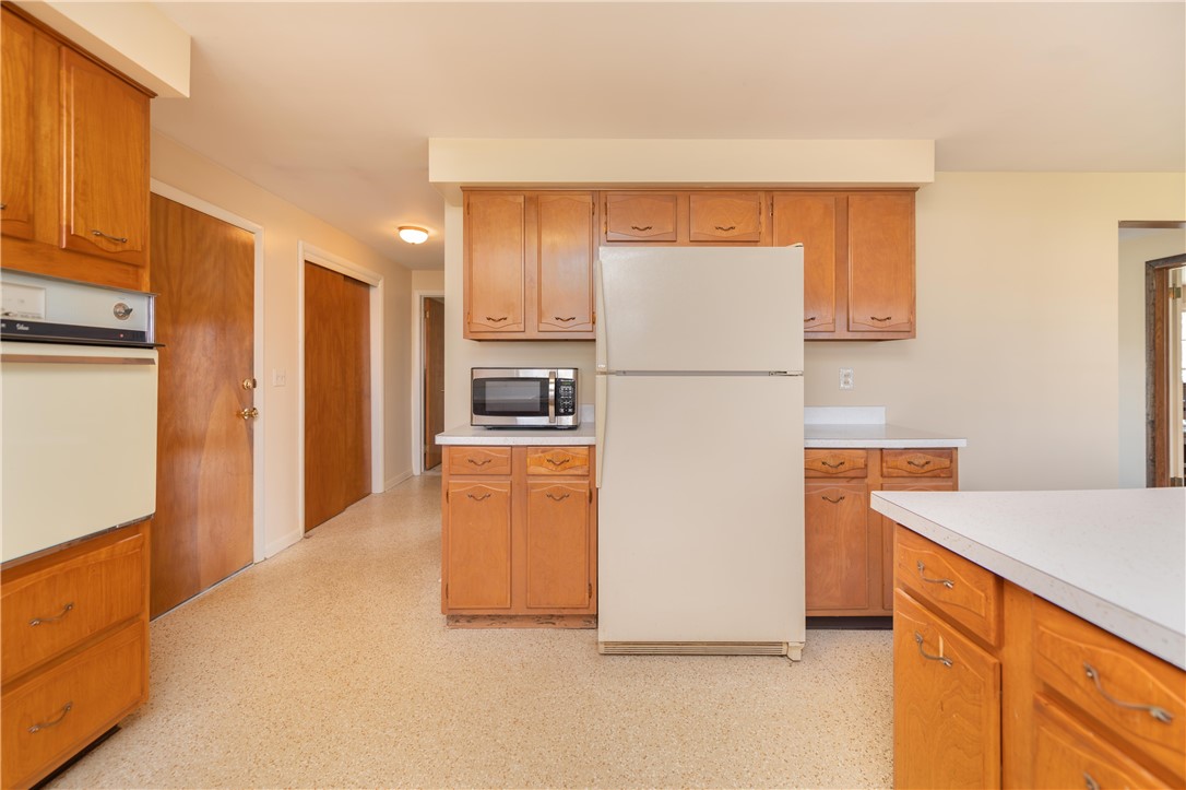 23 North Hollow Road Greece, NY 14626 - Photo 17 of 45