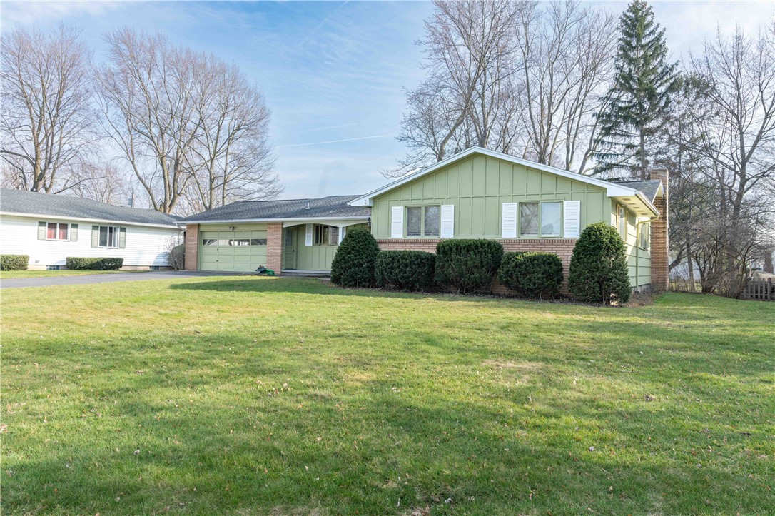 23 North Hollow Road Greece, NY 14626 - Photo 3 of 45