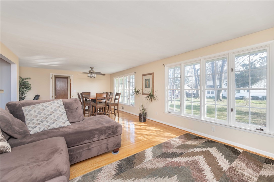 23 North Hollow Road Greece, NY 14626 - Photo 8 of 45