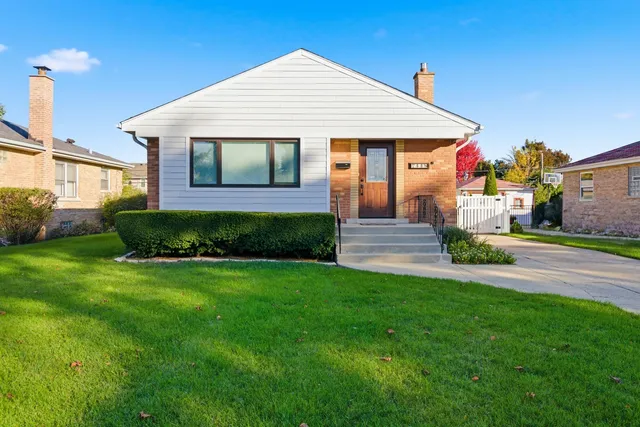 $479,999 | 7448 West Jonquil Terrace, Niles, IL 60714