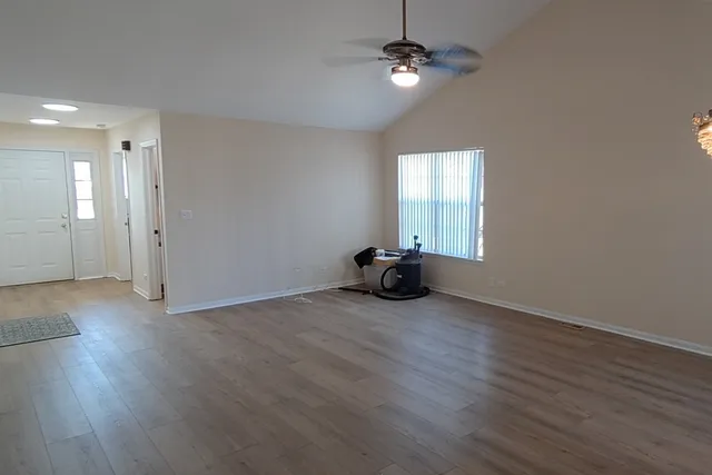 $350,000 | 1179 Edington Court, Carol Stream, IL 60188