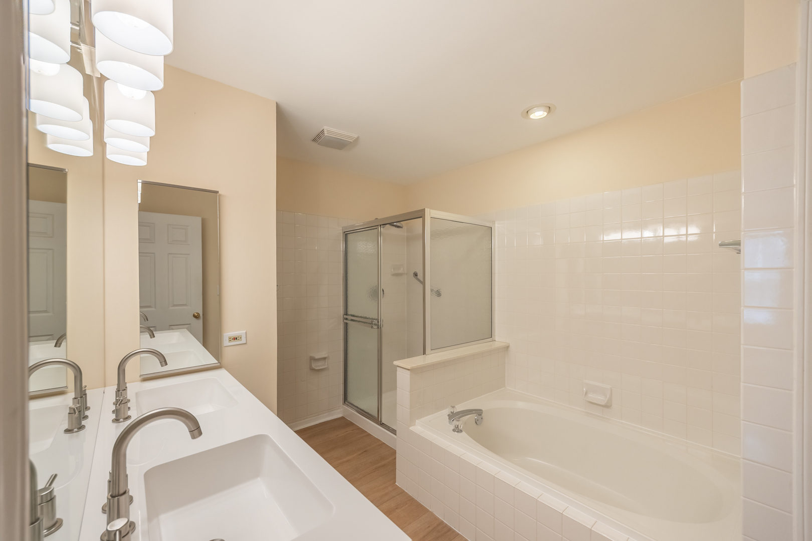 1179 Edington Court Carol Stream, IL 60188 - Photo 14 of 39