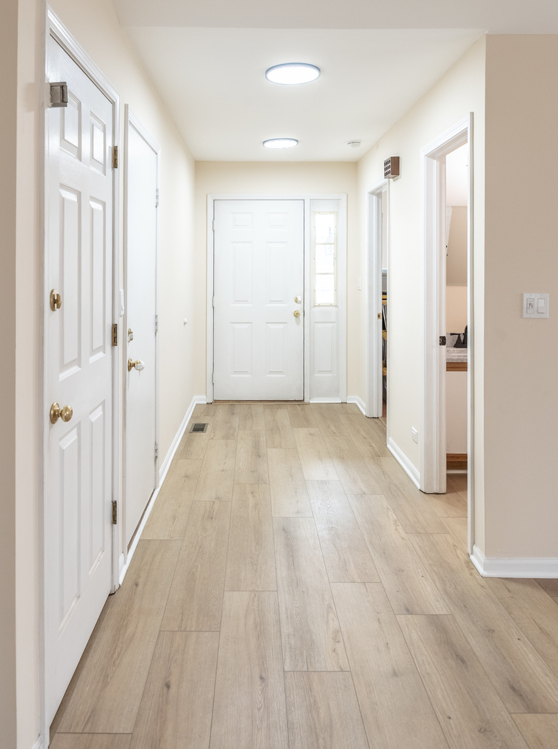 1179 Edington Court Carol Stream, IL 60188 - Photo 17 of 39