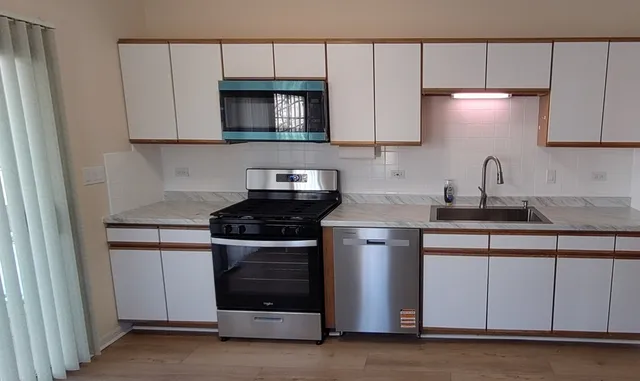 $350,000 | 1179 Edington Court, Carol Stream, IL 60188