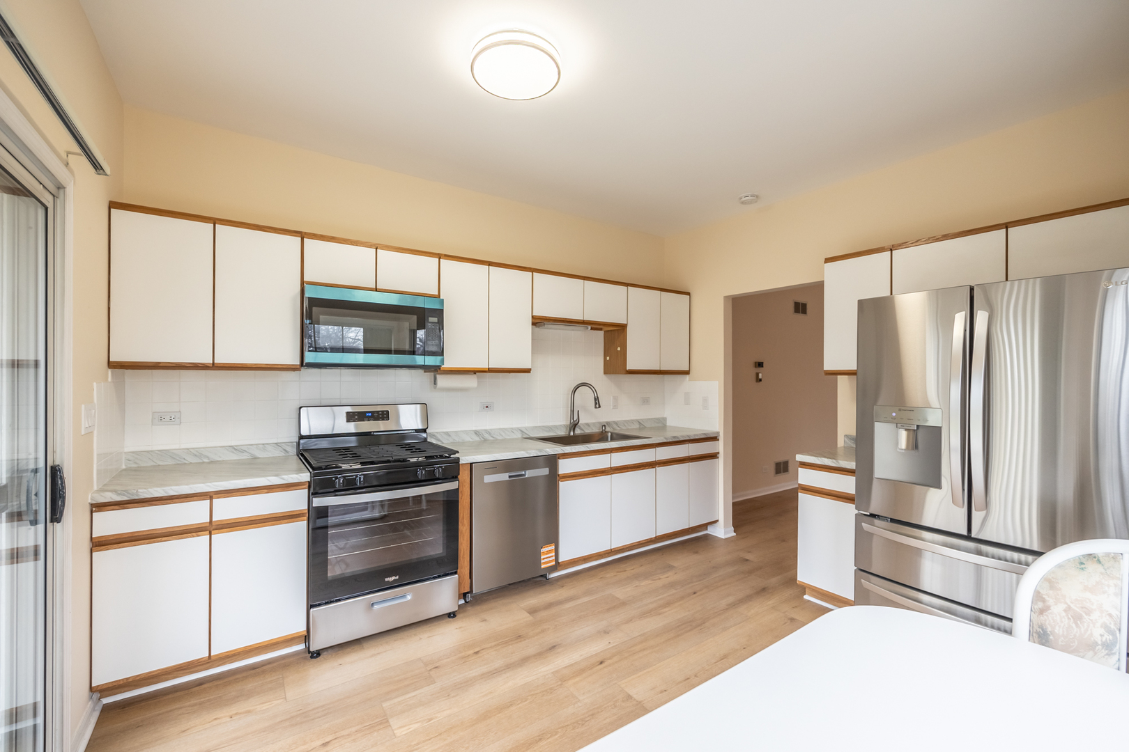 1179 Edington Court Carol Stream, IL 60188 - Photo 4 of 39