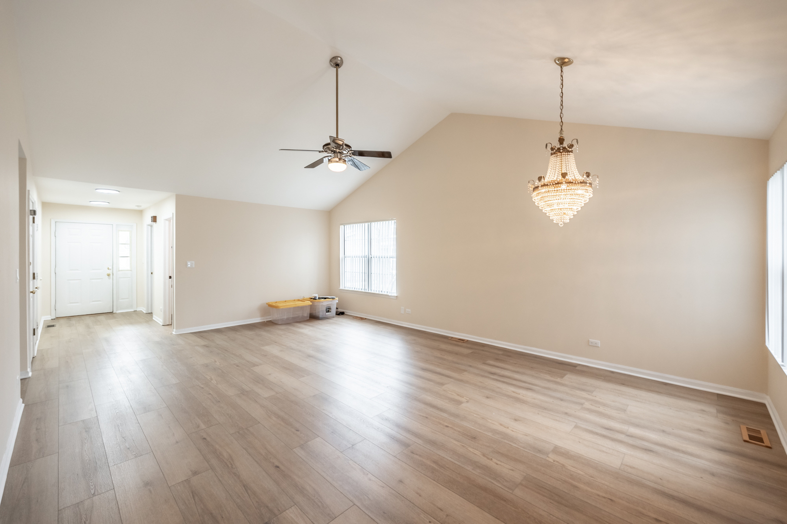 1179 Edington Court Carol Stream, IL 60188 - Photo 8 of 39