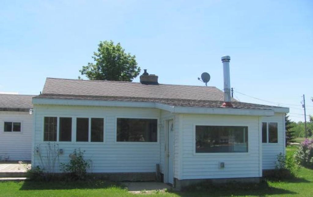 9347 East 50 Road Cadillac, MI 49601 - Photo 1 of 14 1849042.JPG