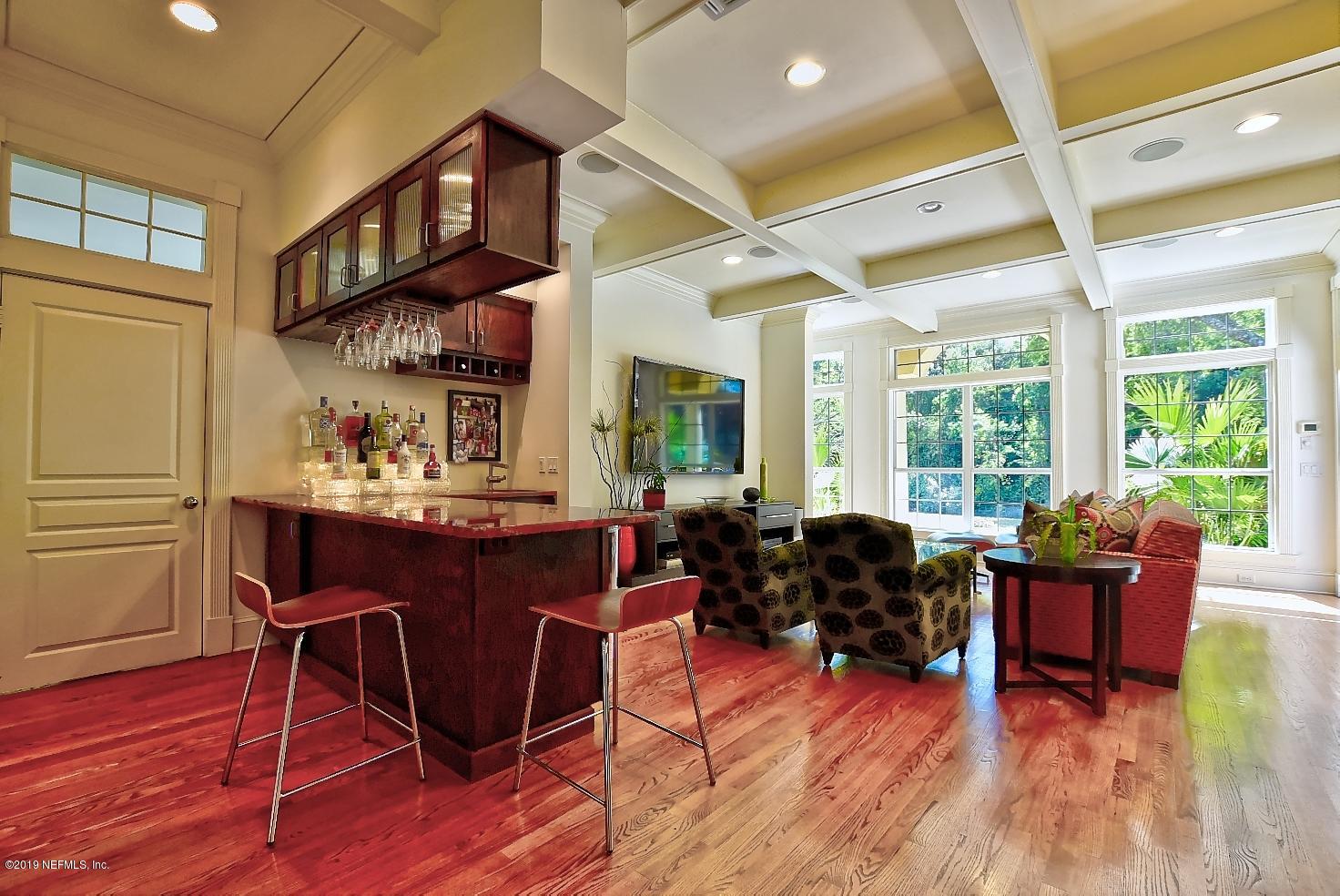 8476 Stables Road Jacksonville, FL 32256 - Photo 3 of 50 Family Room with Built In Bar