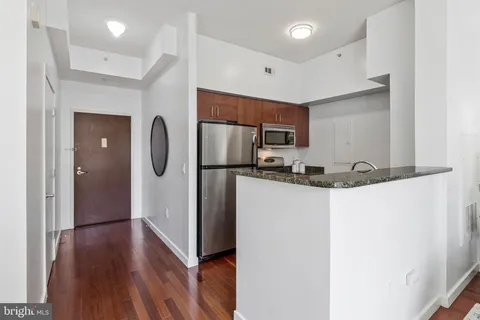 $275,000 | 1000 New Jersey Avenue Southeast, Unit 1221, Washington, DC 20003