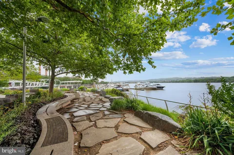 $275,000 | 1000 New Jersey Avenue Southeast, Unit 1221, Washington, DC 20003