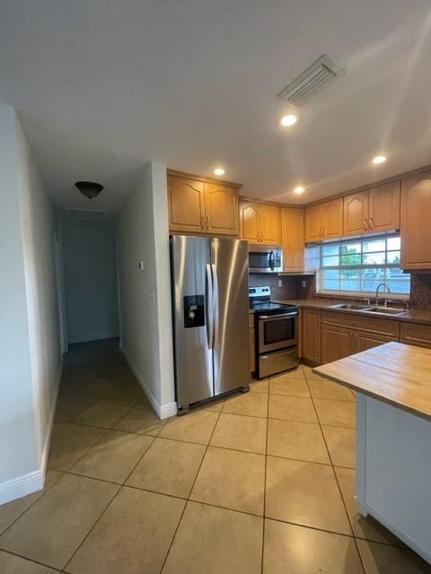 7871 Northwest 181st Street Hialeah, FL 33015 - Photo 15 of 25 Photo 15