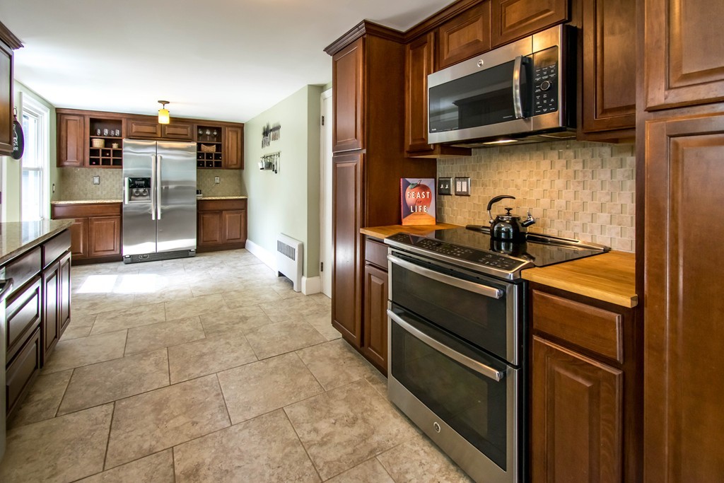 8 Brooklawn Road Wilbraham, MA 01095 - Photo 12 of 30 Gallery Image 12