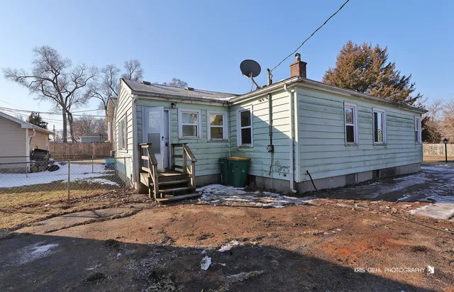 $165,000 | 1525 Idlewild Drive, Round Lake Beach, IL 60073