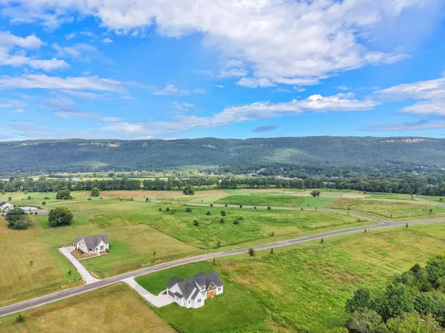 $654,000 | 1086 River Ridge Drive, Unit LOT 58, Dunlap, TN 37327